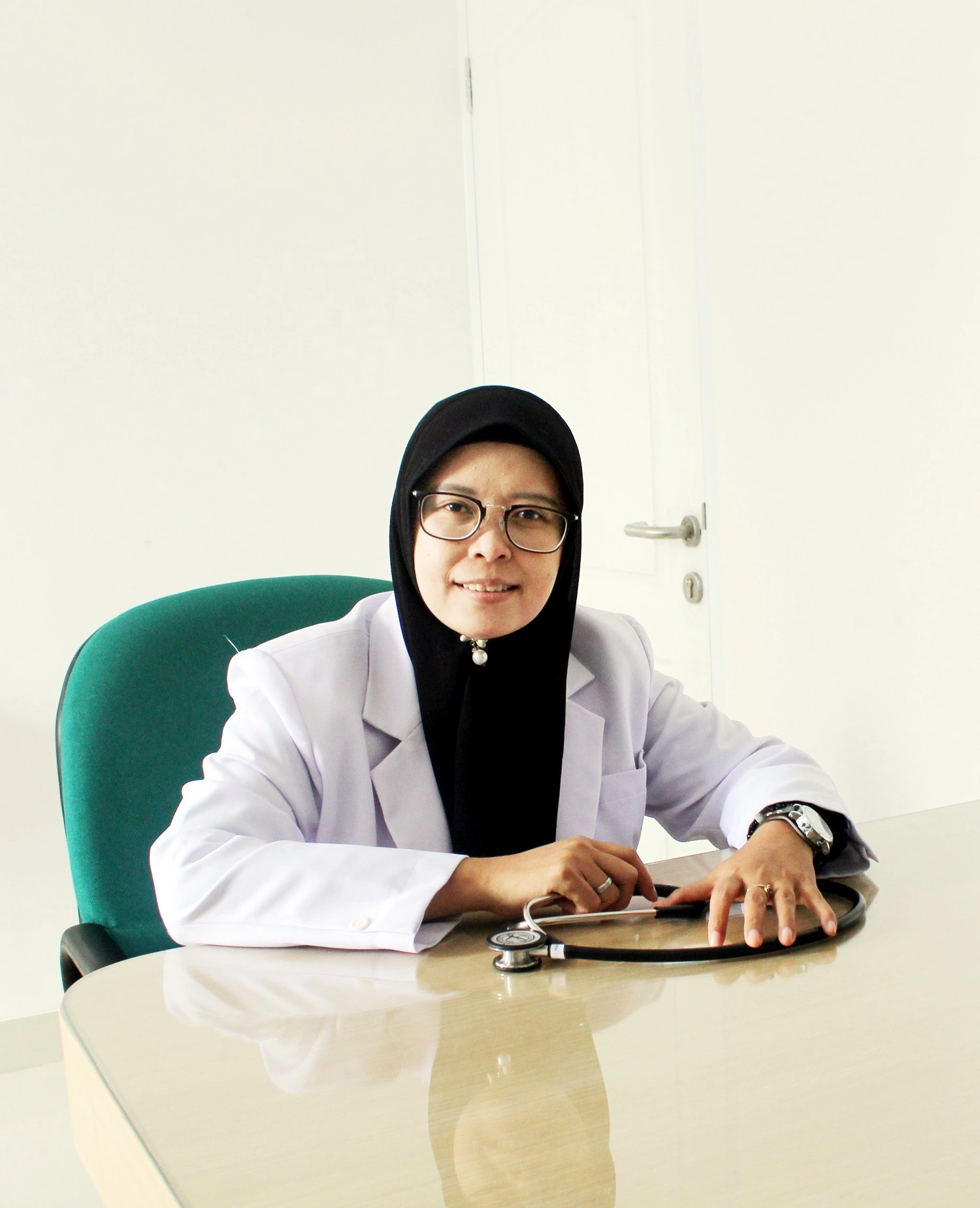 dr. Dewi Wijaya, SpP