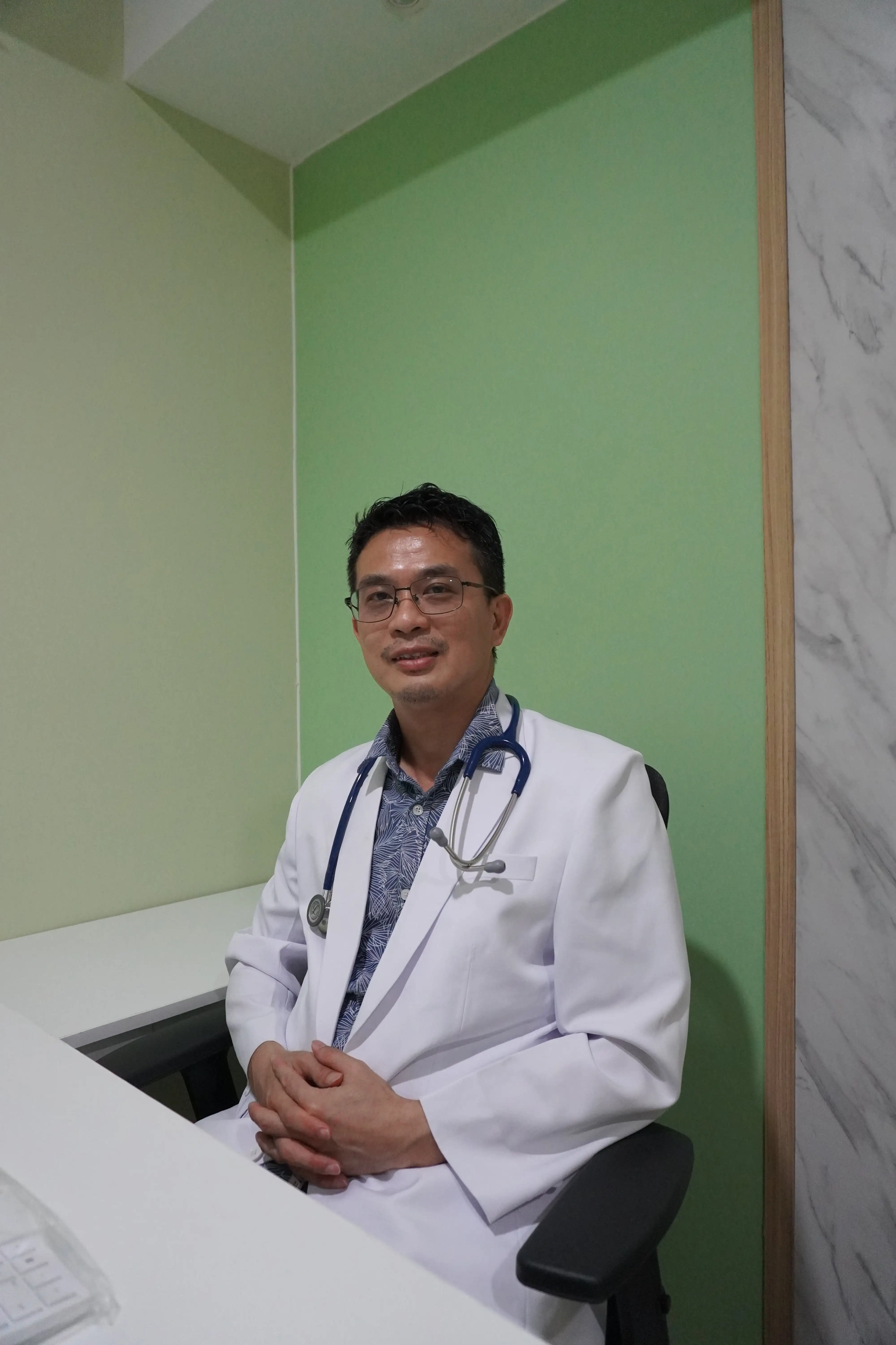 dr. Edy Cahyadi, Sp.PD